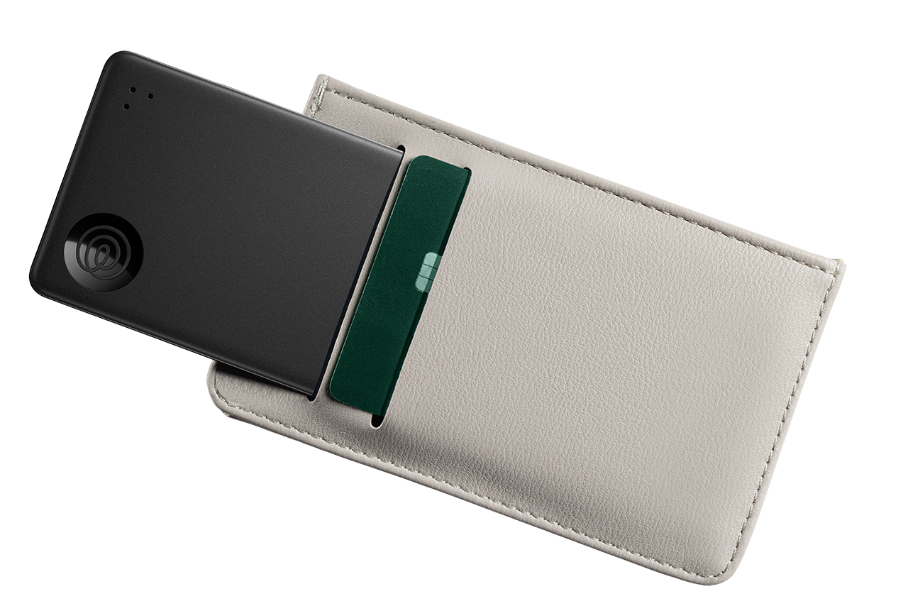 Tile Slim ブラックを財布に入れておく